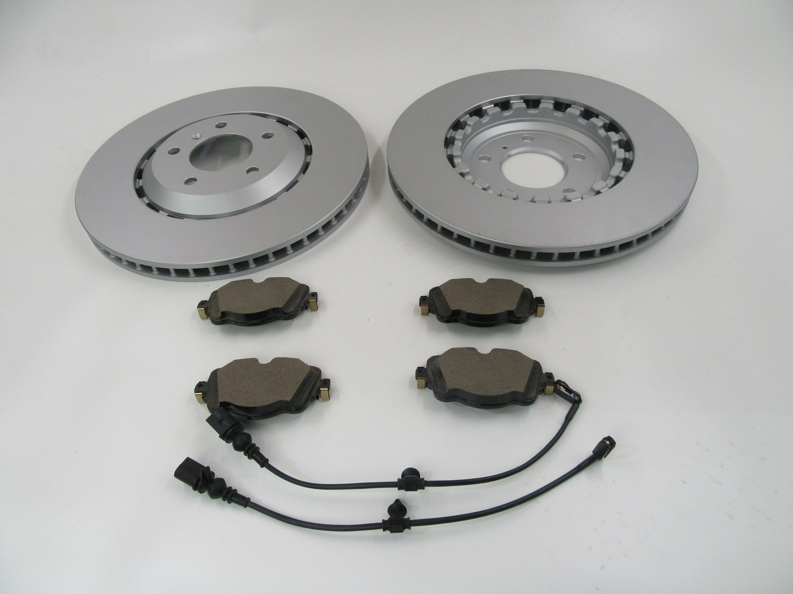 Bentley Bentayga rear brake pads and rotors TopEuro 503