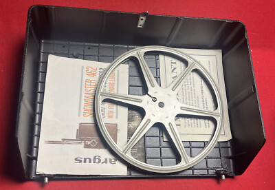 Vintage Argus Showmaster 462 8mm Portable Movie Projector Working