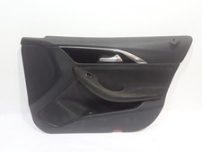 Porte avant et accessoires Infiniti Q30