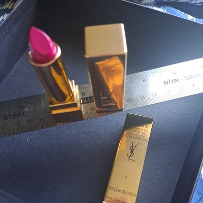 Yves Saint Laurent Rouge Pur Couture Lipstick no. 7 le fuchsia- Size 3.8 g
