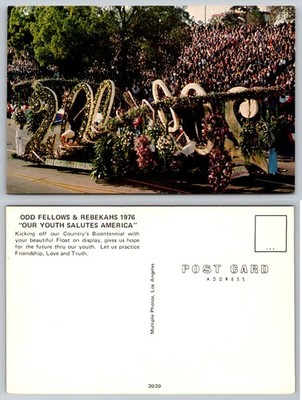 1976 Rose Parade Odd Fellows Rebekahs Bicentennial Float Los Angeles CA Postcard
