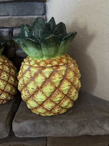 Pineapple Canister Set If 3 Ceramic Spiegel 10”, 9”, & 8” - Picture 2 of 11