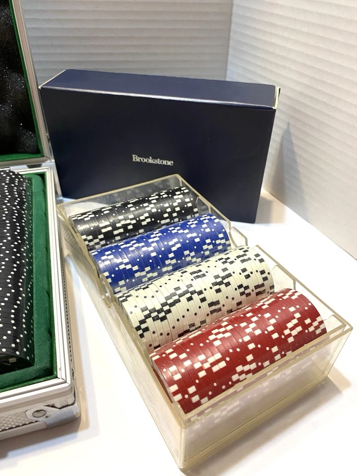 Excalibur World Series Poker Set 2 Decks Of Cards 2 Dice And Chips In Metal Box - Image 3 of 4