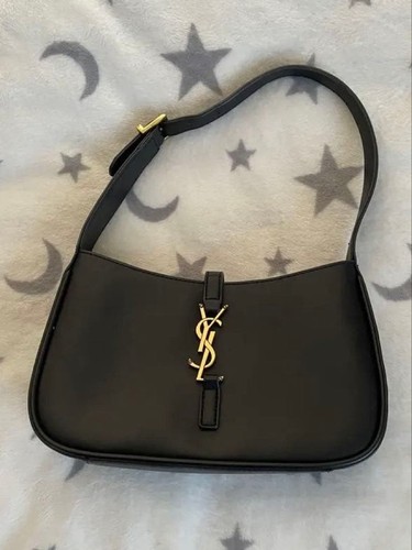 Yves Saint Laurent Women's Le 5 À 7 Patent Leather Shoulder Handbag Black