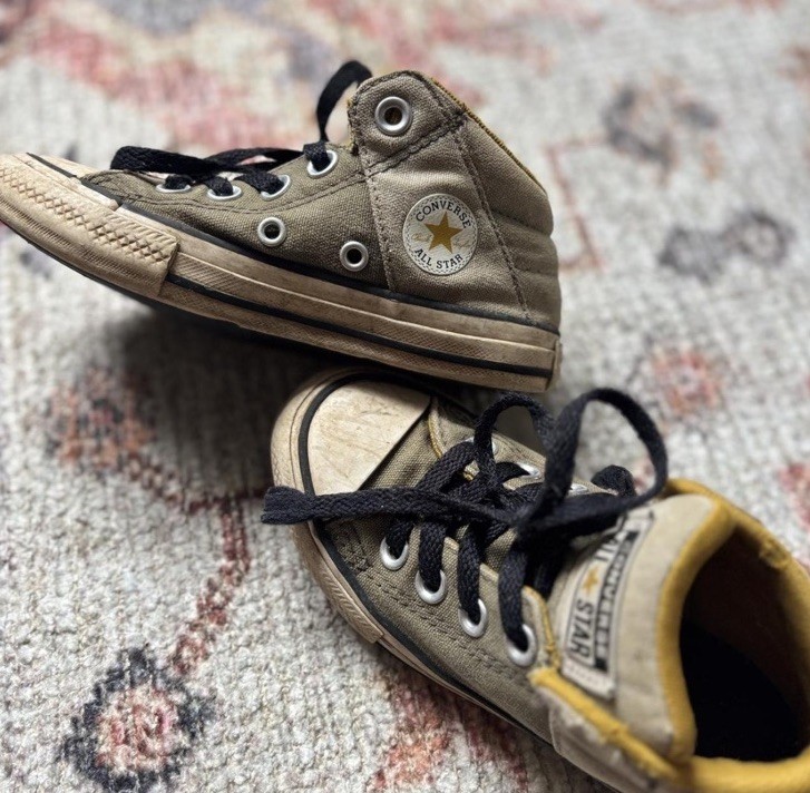 boys converse high tops worn and loved size us 11 boys converse high tops worn and loved size us 11