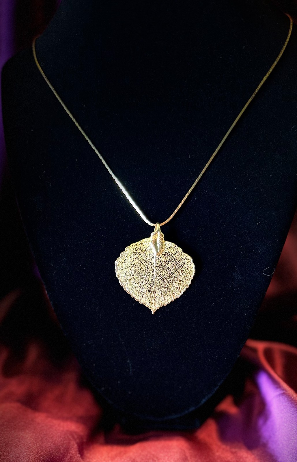 Vintage 1980s Gold Dipped Aspen Leaf Pendant & Ea… - image 3
