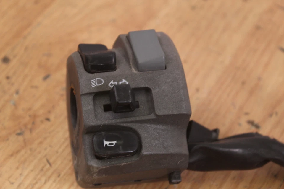 2007 YAMAHA FJR 1300 Left Handlebar Switch / Switches Controls - Image 4 of 4