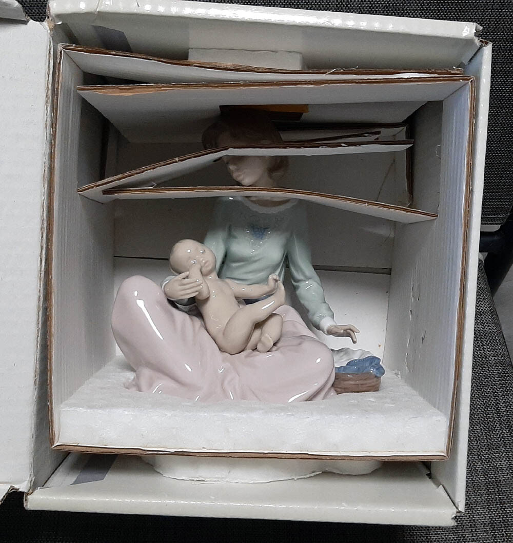 Lladro DRESSING THE BABY Figurine #5845 Retired NIB. MINT | eBay