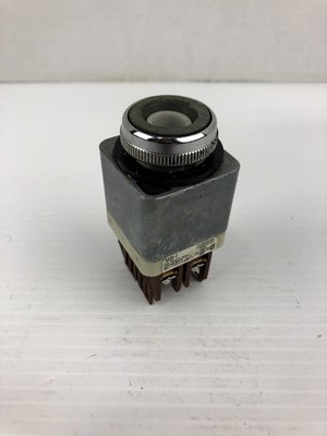 Fuji Electric AH30-V Push Button - Missing Top Cover