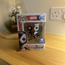 Funko Pop! Vinyl: Marvel Deadpool/Venom #237 Exclusive Pop-In-A-Box
