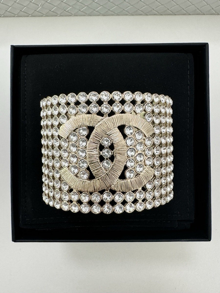 CHANEL 23B CCロゴ　バングル CHANEL 23B CCロゴバングル