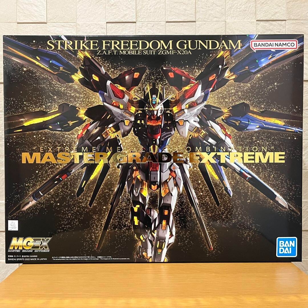 【未開封品】MGEX STRIKE FREEDOM GUNDAM他3点 s-l1200.jpg