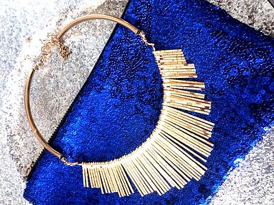 SEHR SCHICKER SCHMUCK HALSKETTE FRANSEN GOLDFARBEN NEU