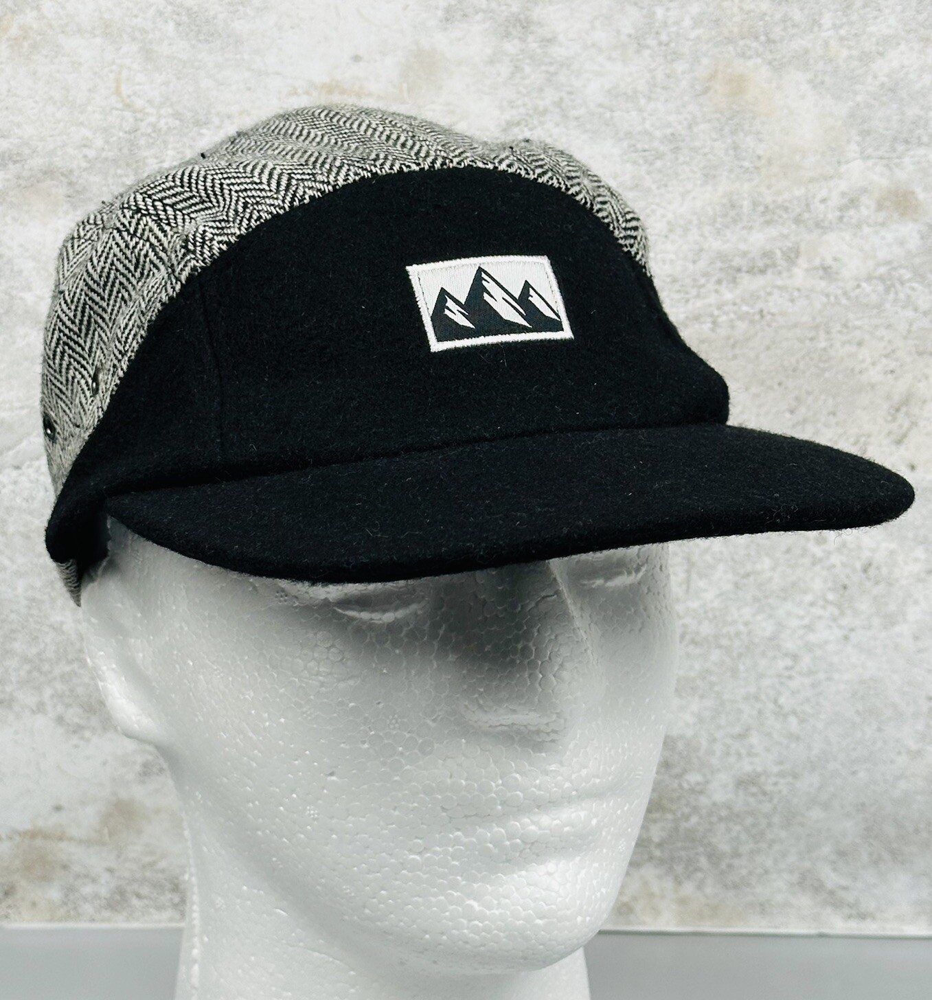NEW Pugs Wool Blend Hat Cap Black Gray Mountain Range  Flat Bill Snapback Logo