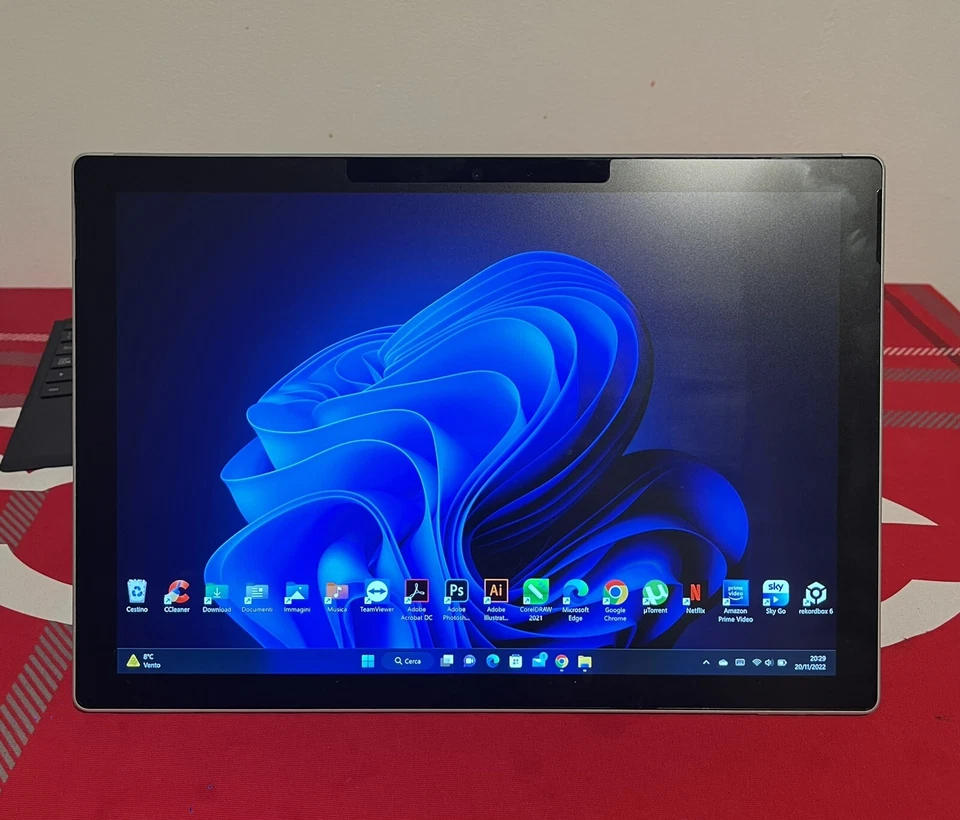 Microsoft Surface Pro 5 (1796) Core i5-7300U 2.4Hz 8Gb Ram 128Gb SSD 12.3” Win11 - Immagine 2 di 4