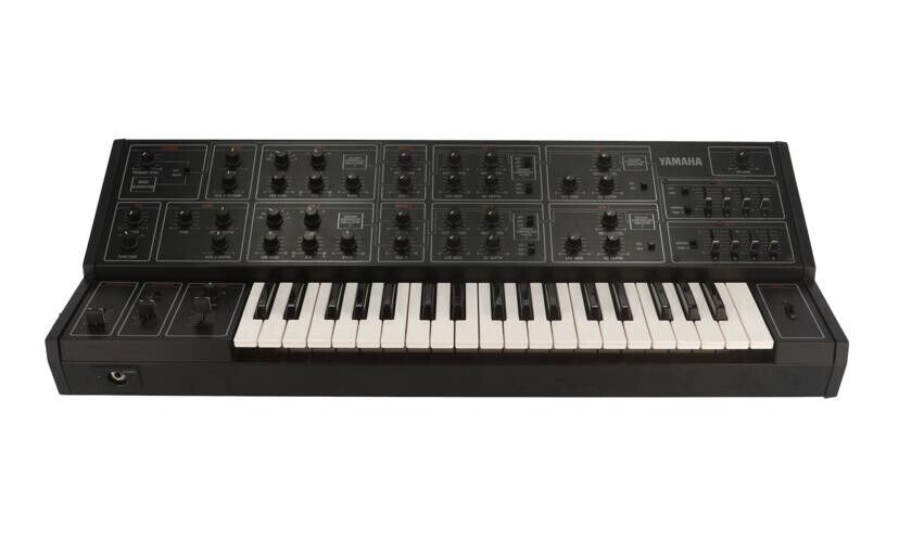 Yamaha CS-15 Vintage Analog Monophonic Synthesizer Working Yamaha CS-15 Vintage Analog Monophonic Synthesizer Working