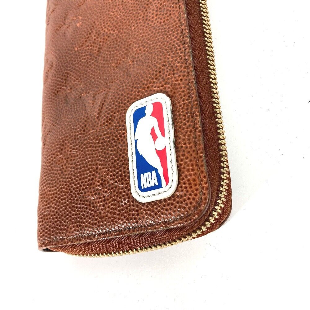 LOUIS VUITTON M80548 LV x NBA Zippy WalletVertical Zip LOUIS VUITTON M80548 LV x NBA Zippy WalletVertical Zip