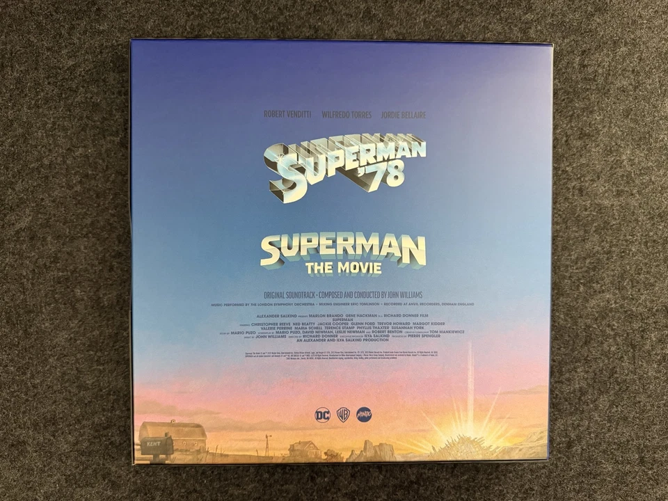 MONDO Superman The Movie 1978 Vinyl Soundtrack & Graphic Novel Box Set - Image 4 of 4