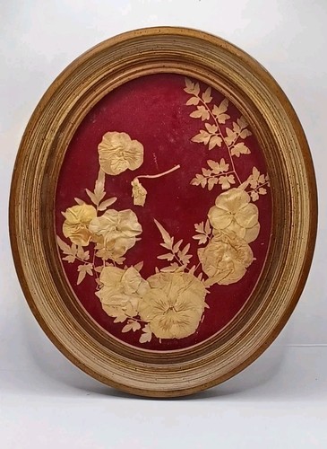 Vintage Oval Floral Wall Hanging With Dried Flowers Cottagecore Dark Academia 
