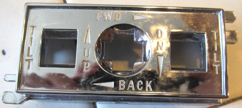 1966 - 1972 年 BUICK NOS 6 路动力座椅 CHROME ESCUTCHEON 9714212 RIVIERA + E225 — 第 4/4 张图片