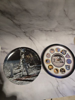 Vintage Set Of2 Nasa Apollo 1969 Man On The  Moon  Plastic  Plate  Texas Ware