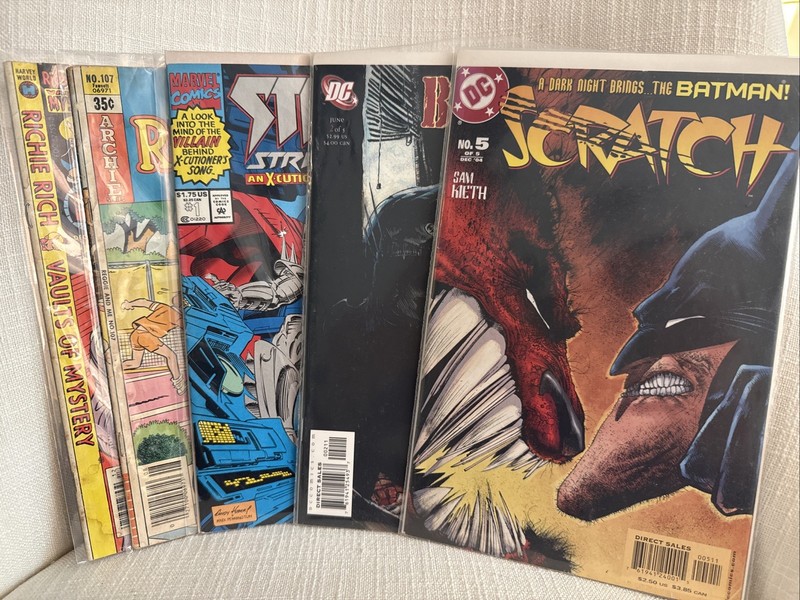 Vintage Marvel And DC Comic Book Lot of 5 Comics. Scratch. Batman. Stryfes. Arch