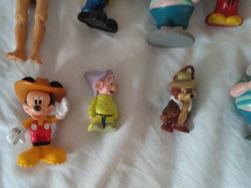 Disney PVC i zestaw figurek Myszka Miki Goofy Tarzan Kapitan Hak Fantazja Krasnolud - Zdjęcie 8 z 17