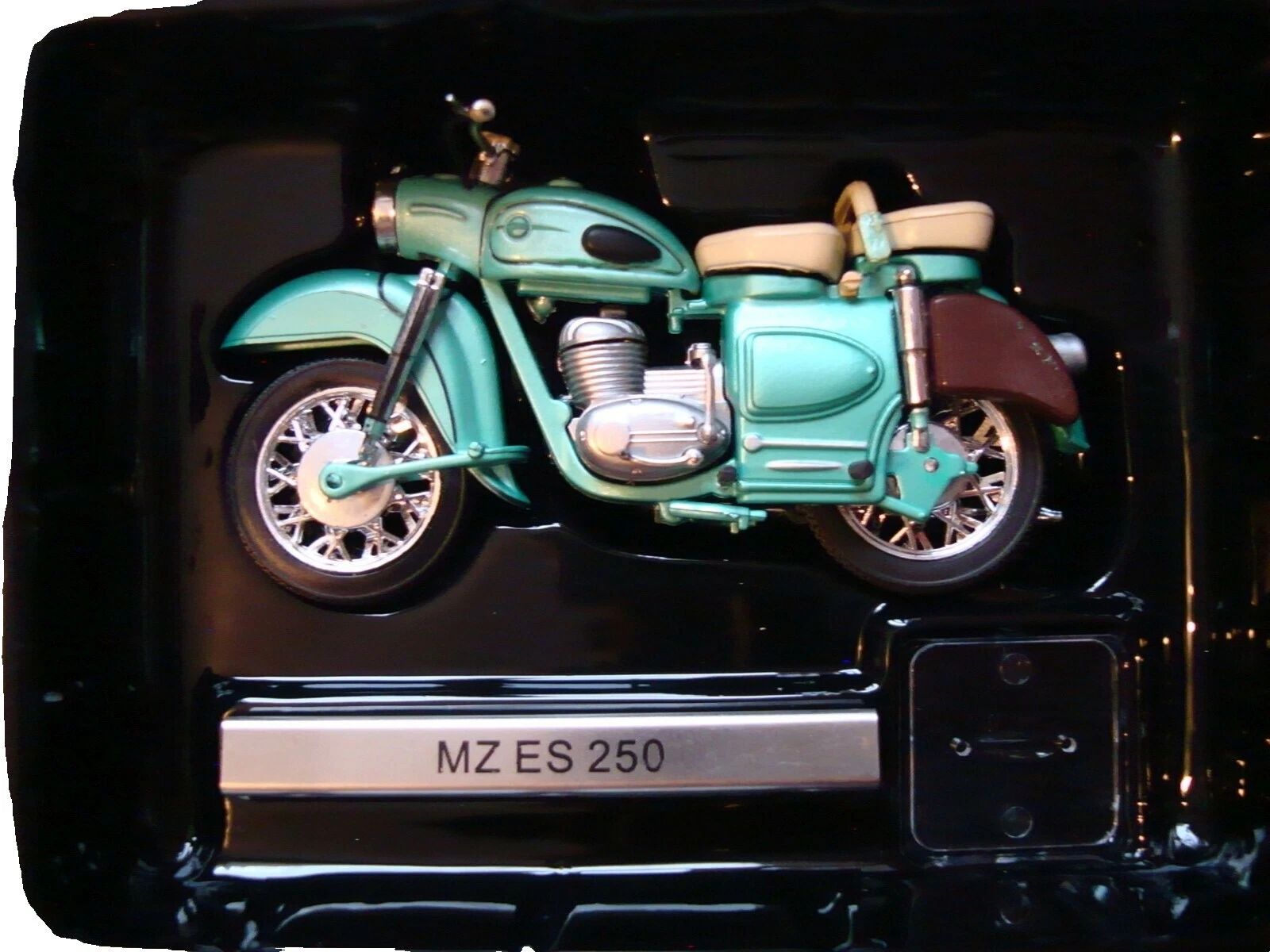 Atlas Plástico 1:24 vehículos diecast y de juguete