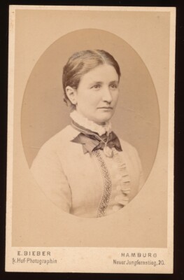 E. Bieber CDV - frühes Damenportrait - Hamburg 1870er