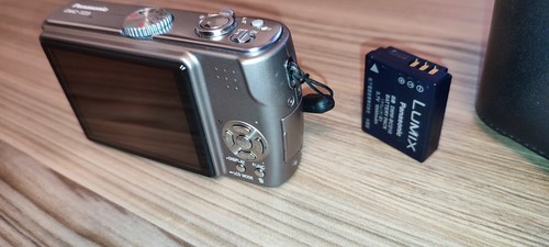Panasonic Digital Camera Lumix DMC-TZ3 7.2MP Tested - Picture 7 of 20
