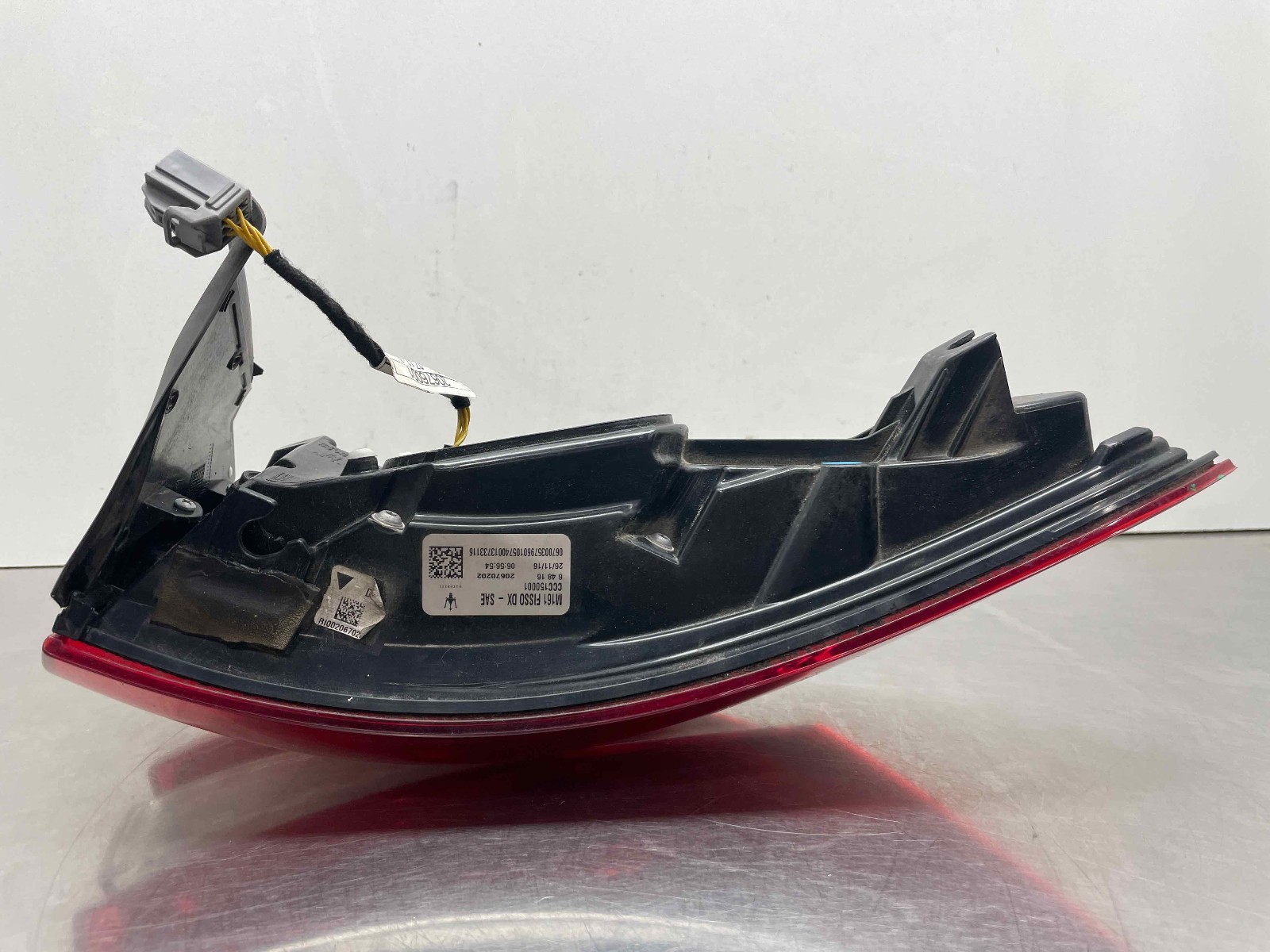 2017 Maserati Levante Passenger Right Tail Light Brake Lamp Assembly Quarter 17
