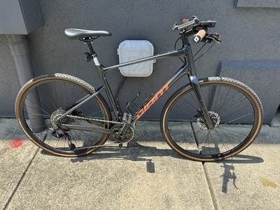 Giant Revolt Aluminum Gravel Bike Flat Bar Conversion, Box Drivetrain 11 Speed
