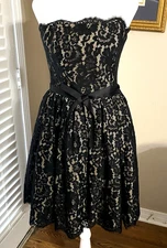 Robert Rodriguez Neiman Marcus Size 2 Black Lace Strapess Cocktail Dress