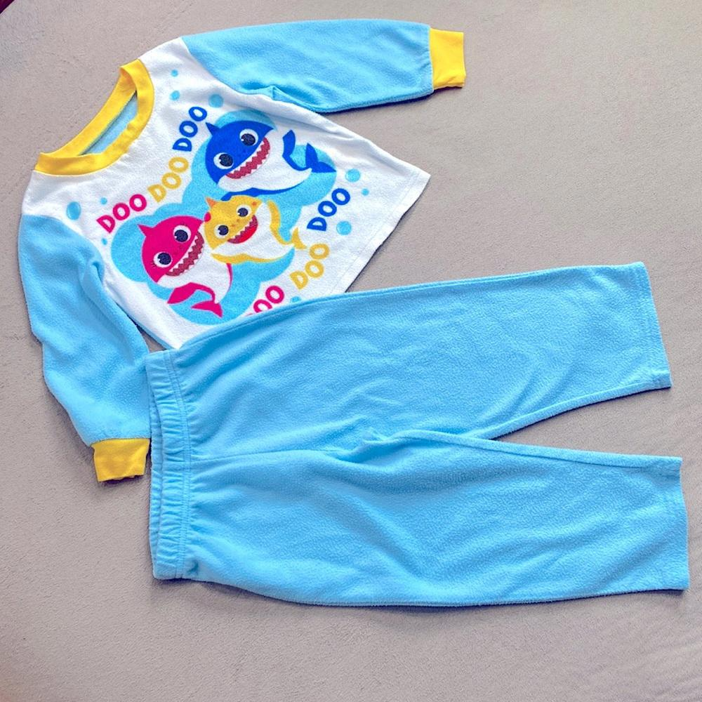 Pinkfong Baby Shark Pajamas Size 2T Toddler Boys Girls' Warm Cozy 2-Pc PJ  Set