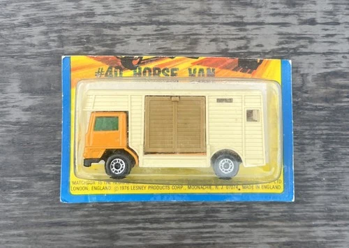 NOS Vintage Matchbox No.40 Horse-Box Car With 2 Horses Lesney  England