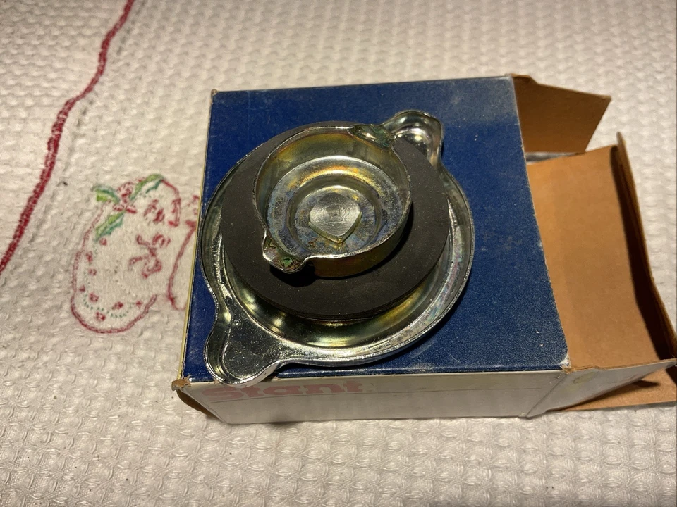 Tapa de llenado de aceite Stant SO 66 SO-66 logotipo S Chevrolet Corvette Camaro Chevelle Nova Foto 2 de 3