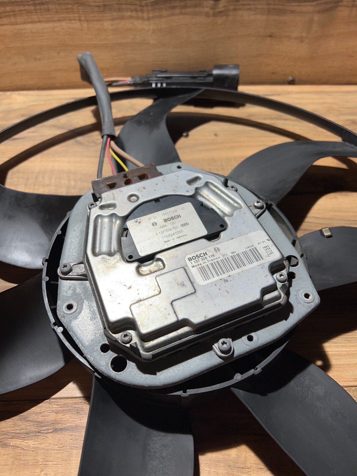 OEM BMW E90 335 Engine N54 Radiator Cooling Fan Motor Blade 