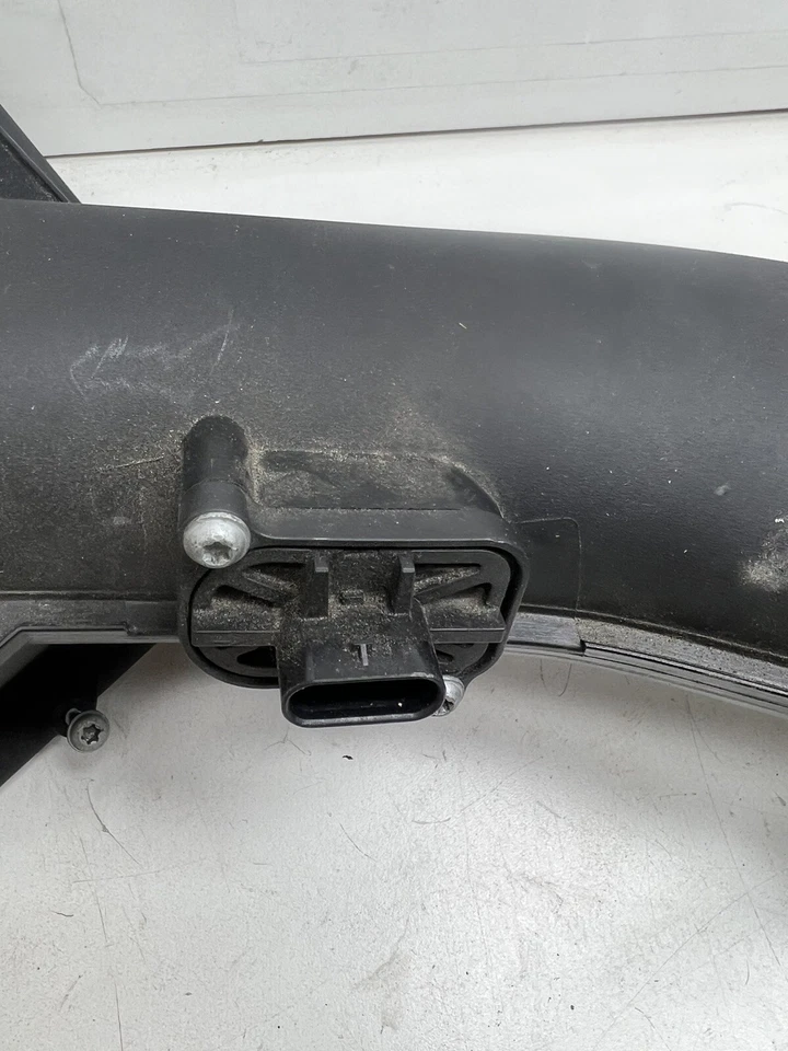 2015-2020 BMW F80 F82 F83 M3 M4 GENUINE AIR FILTER INTAKE SUCTION BOX OEM - Image 3 of 4