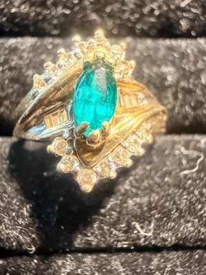 10K Emerald and Diamond Cluster ring in yellow gold, size 7  #105