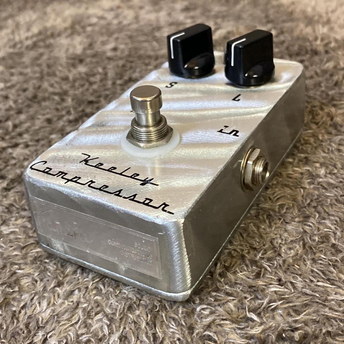 Keeley Compressor Vintage 2Knobキーリー Ross Keeley 2-Knob Compressor Guitar Effects Pedal | Mass Street