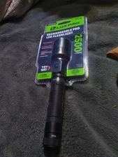 LUX PRO XP918. 2500 Lumens Rechargeable LED Flashlight