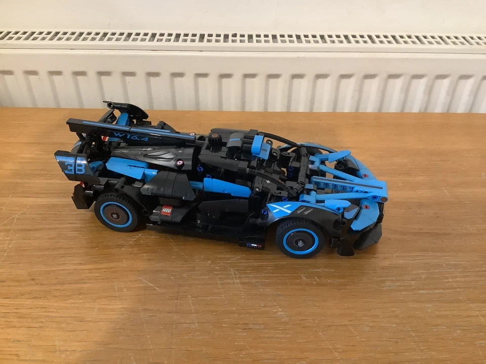 LEGO Technic 42162 Bugatti Bolide Agile Blue, photo 1 of 4