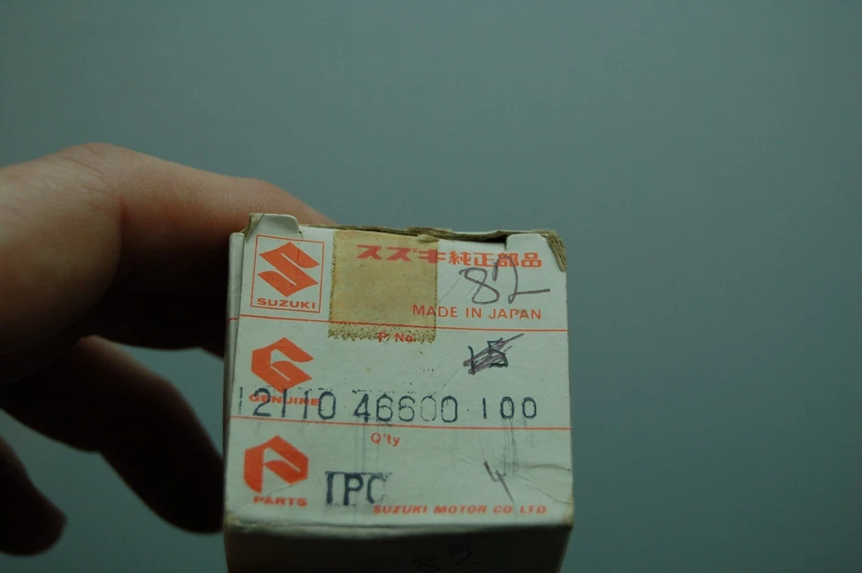 PISTÓN SUZUKI 12140-46610-100 GENUINO NUEVO DE STOCK +1,00 RM60 DE GRAN TAMAÑO 1979-1983 DE FÁBRICA Foto 2 de 4