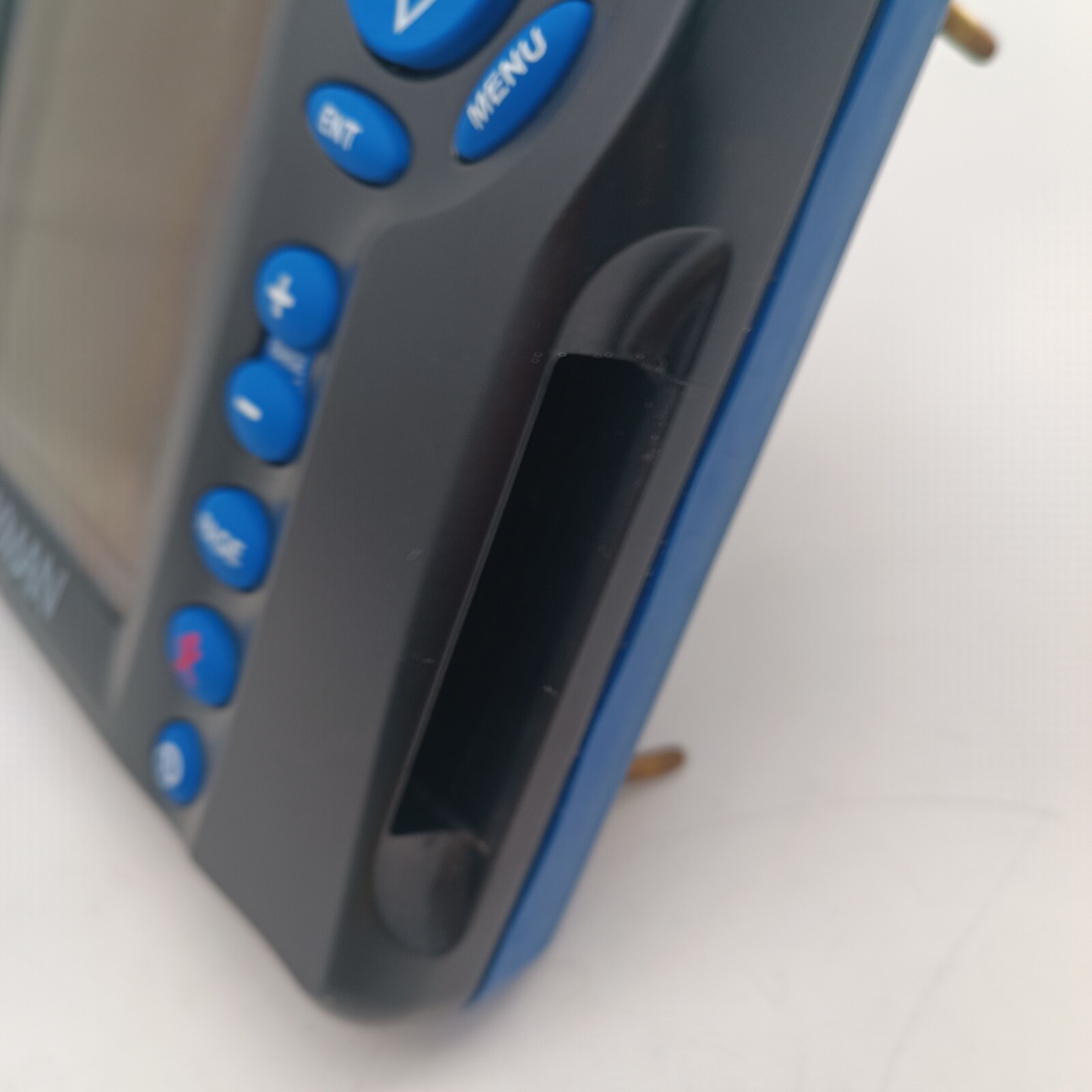 Navman Chartplotters Navman Trackfish 6500 Fishfinder Chartplotter with Transducer Depth w ...