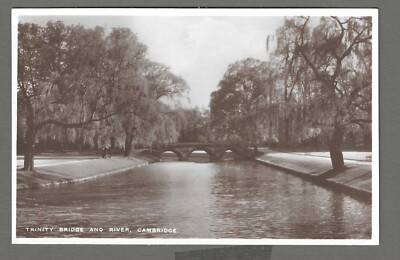 Vintage RP Postkarte Trinity Bridge and River, Cambridge. Unbespielt.