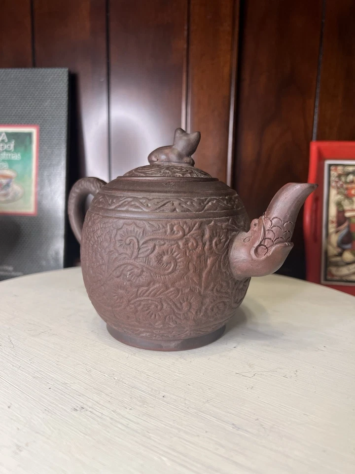 Tetera de arcilla china Yixing Zisha 2008 arcilla púrpura hecha a mano año de la rata Foto 4 de 4