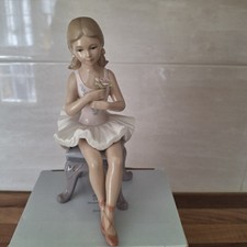 The Performance Ballerina Figurine Leonardo Collection by Annie Rowe. see damage