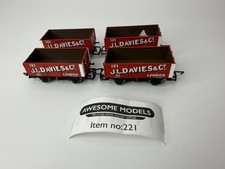 4X HORNBY JL DAVIES & CO RED 7 PLANK OPEN WAGON NO.121 R1075 OO GAUGE UNBOXED