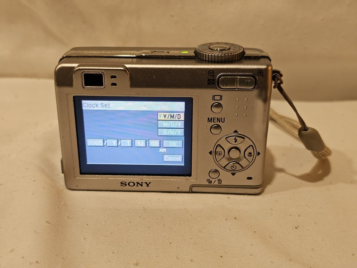 Sony Cyber-shot DSC-W5 Digital Camera 5.1MP W/ SanDisk 512mb