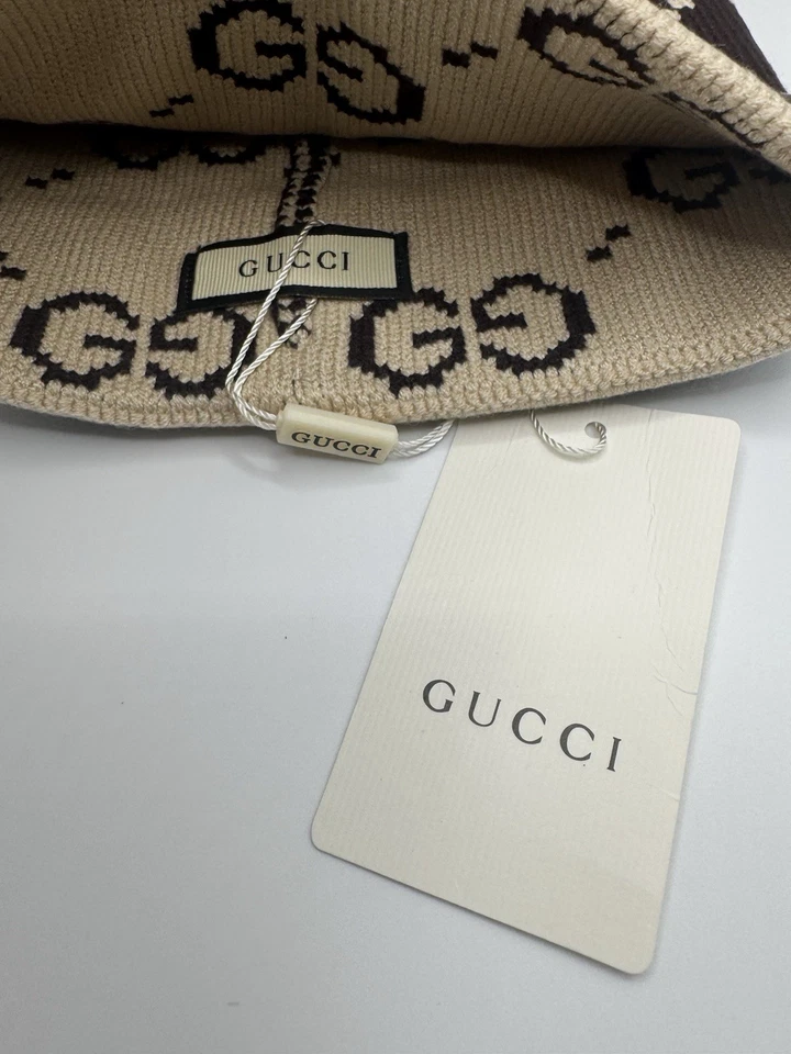 Gorro Gucci para hombre negro con diseño blanco y logotipo. Talla única Foto 2 de 2
